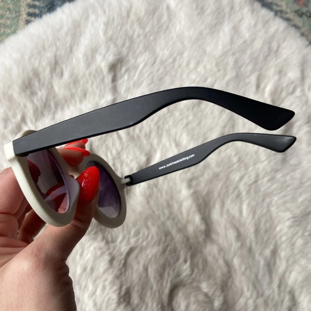 Junk Food x Disney Mickey Mouse sunglasses baby toddler circle frame disneyland